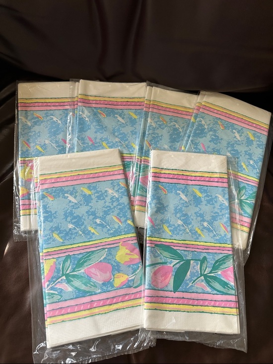 Party House Other - NWT Set of 6 Vintage Rectangle Table Covers Floral Spring